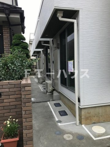 グリーム前原のエントランス