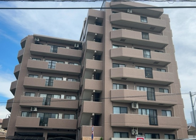 【外観】 | マイキャッスル八王子元横山町　 | 外観はマンション管理がされているかの目安になります。築年数が古いと、壁面は劣化してひび割れが生じることも！建物が古びていても細かいところが修繕されていると、きちんと管理されているなぁと感じるでしょう。