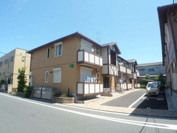 GIRASOLE-ESTの外観|積水ハウス施工のシャーメゾン