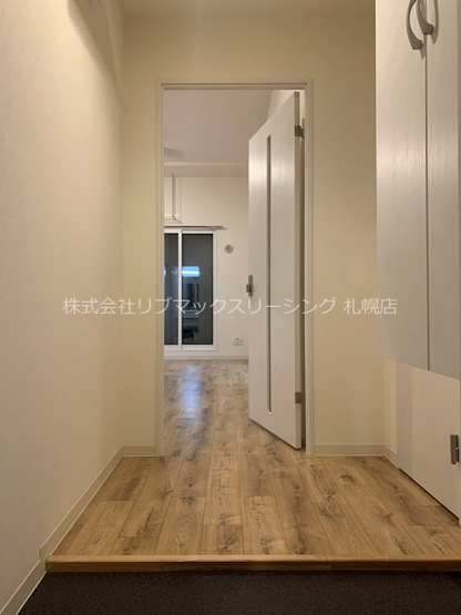 【玄関】ロックヒルズ札幌