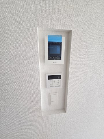 新築　太田市東今泉町　1号棟　GRAFAREの設備|現地写真　カラーTVモニター付きのドアホンがついています。お子様やご高齢の方がお留守番の時でも安心です！