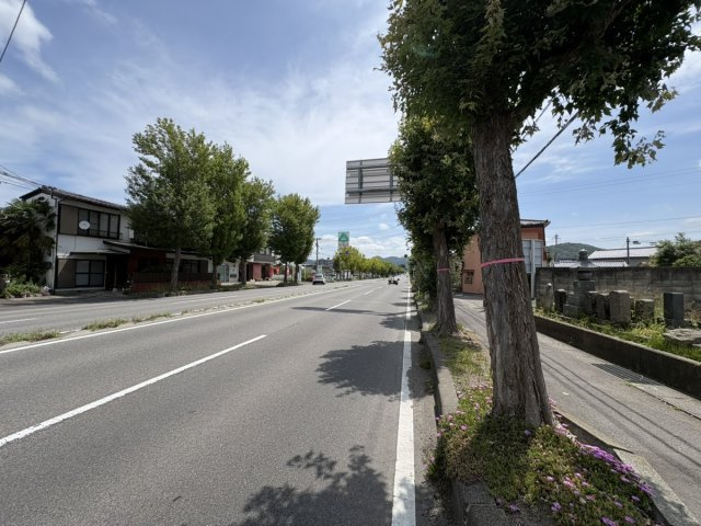 売地・事業用地　福島市八島町の前面道路含む現地写真