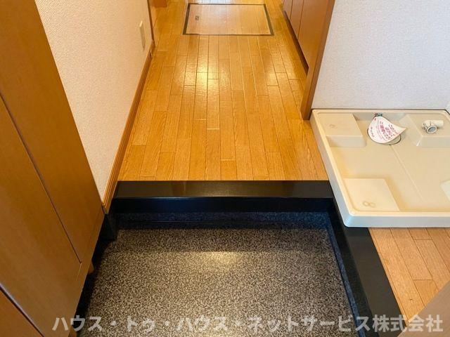 ピアリープレイスの玄関