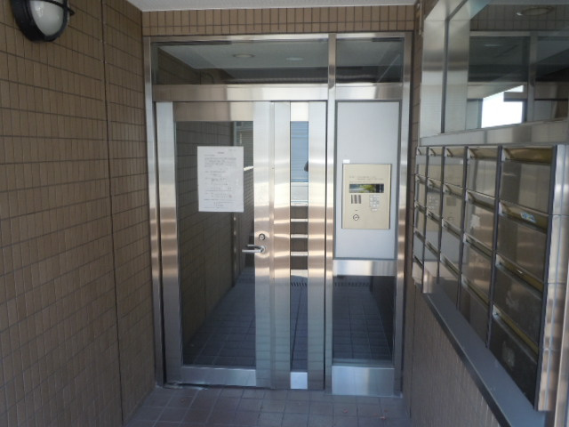 RIGEL岡町のエントランス