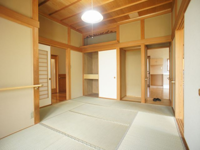 【寝室】 | ＵＧハウス | 清潔感のあるきれいな和室です♪