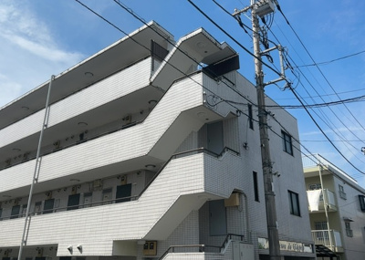 【現況写真】 | メゾン・ド・アンピール | 景色重視でお家選ぶをするとスーパーが遠い！学校が遠い！など生活をするうえで利便性で困ることもあります。まず一度現地を見学する際に、周辺の施設などがあるかを確認し、暮らし始めた後のことを想像しましょう。