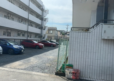 【駐輪場】 | メゾン・ド・アンピール | マンションの駐輪場は、事前に空きがあるか確認を取ると安心です。せっかく入居したのに駐輪スペースがない！なんてことになったら大変ですよね。そこで、内見時や購入前にはまず事前に確認しておくと良いでしょう。