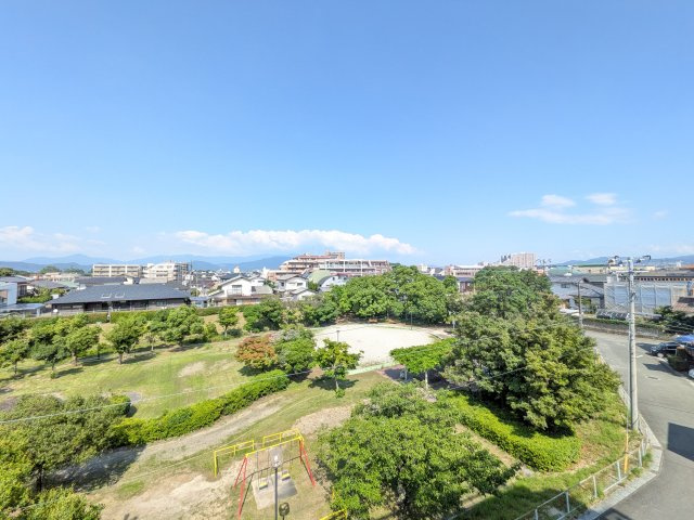 コモドヒル春日の展望