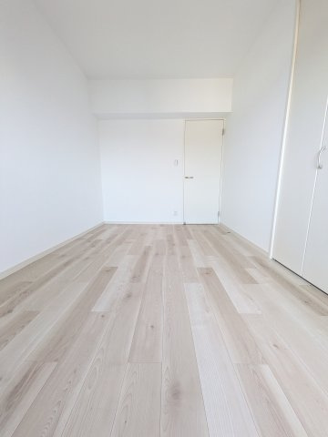 コモドヒル春日の洋室|洋室5.7帖