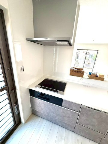 丸亀市土器町東　新築戸建４LDK　オール電化太陽光つきのキッチン