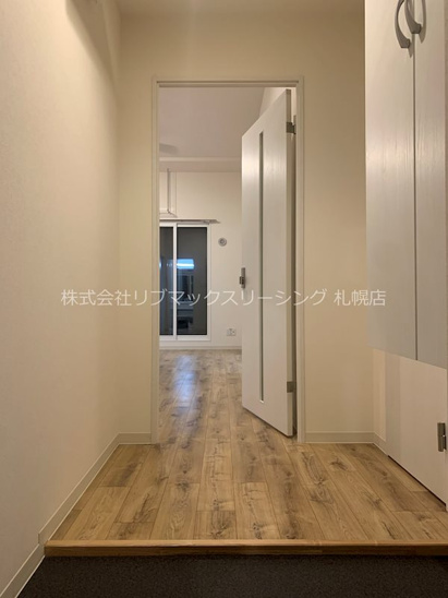 【玄関】ロックヒルズ札幌 