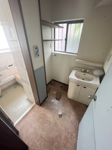中古住宅　切通4丁目の独立洗面台