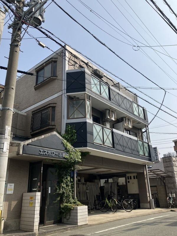 エスポワール城西の外観