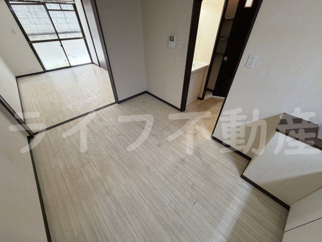 トリプルステーション菱屋西の居間・リビング