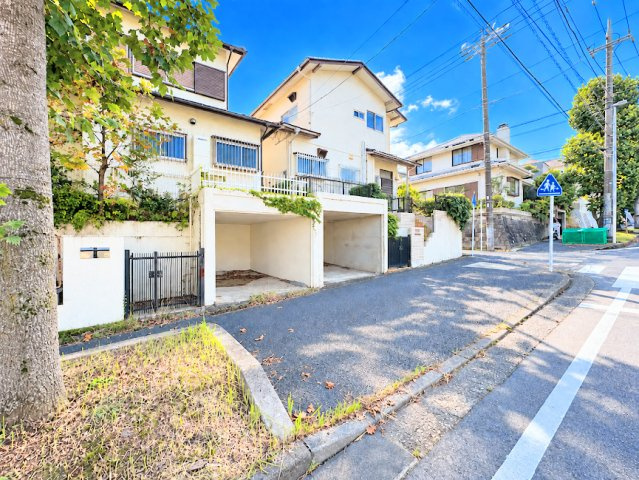 【前面道路含む現地写真】 | ◆青葉区美しが丘3丁目　建築条件なし売地◆ | ◆土・日・祝日は、当社スタッフによる現地案内会を実施しております。もちろん平日のご案内も可能です。お気軽にご相談ください！！