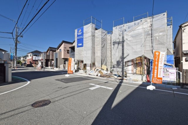 ブルーミングガーデン山本野里2丁目新築戸建て│3LDK+駐車2台可の外観|全戸駐車2台可能×耐震等級3級取得住宅の新築戸建が新規分譲開始致しました。安心の長期優良住宅です。皆様からのご連絡心よりお待ちしております。