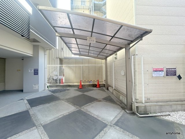 ソシオ心斎橋　仲介手数料無料の駐車場