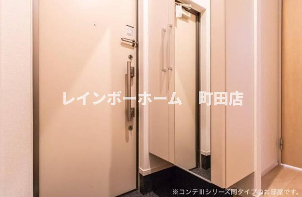 フォンテーヌ3※初期費用分割あと払いサービス利用可能物件の玄関