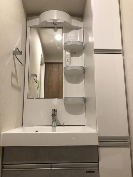 KNOTS浅草の洗面所