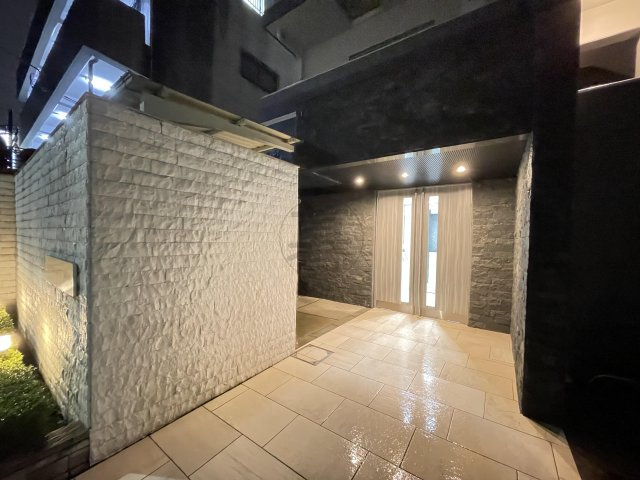 アリシアコート多摩川のエントランス