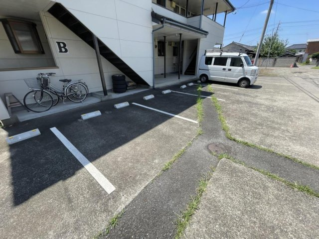 桜木ハイツBの駐車場