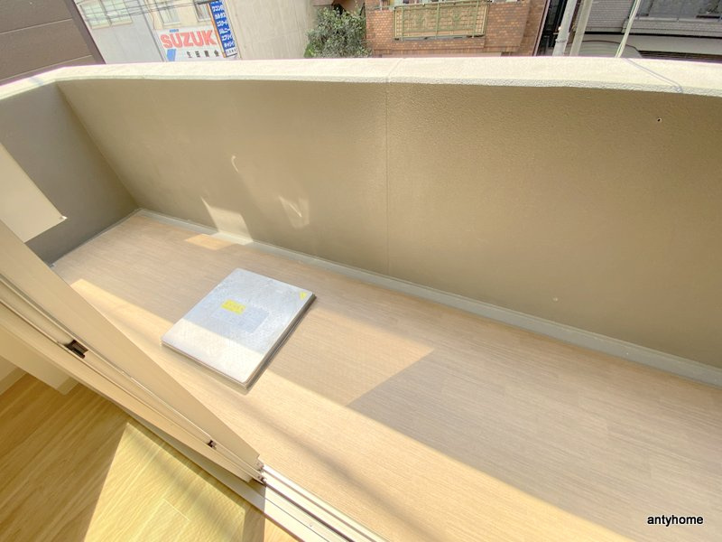 ラフィット松屋町　仲介手数料無料のバルコニー