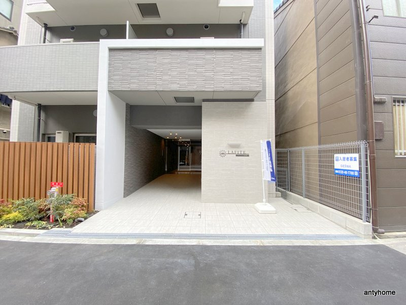 ラフィット松屋町　仲介手数料無料のエントランス