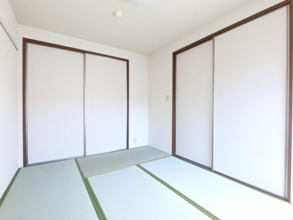 【寝室】