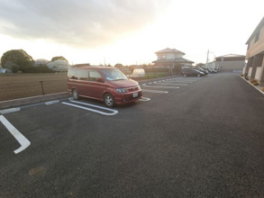 【駐車場】