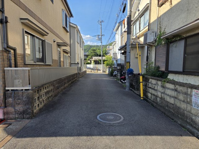 【前面道路含む現地写真】 | 山科区御陵鴨戸町　中古戸建