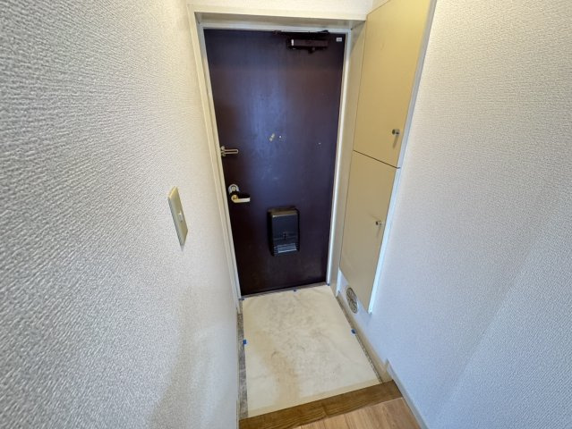 フロントアイランドハイツの玄関