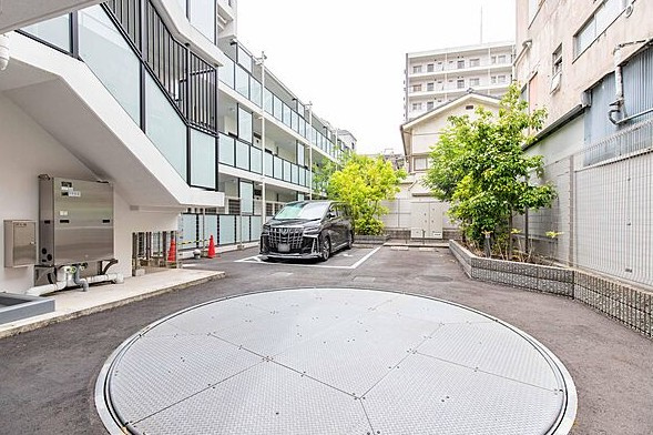 【駐車場】