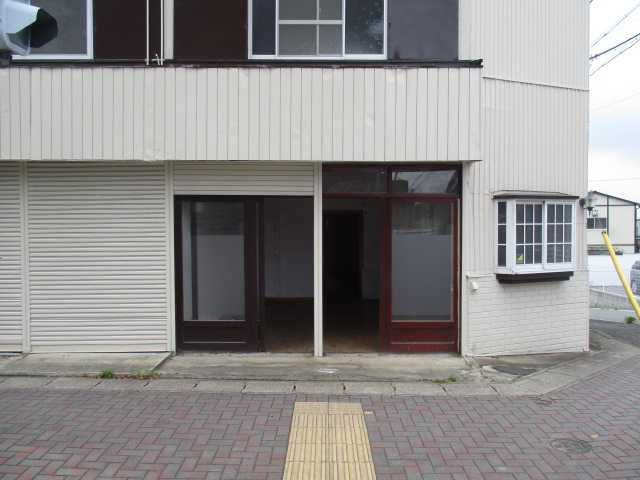 向が丘1丁目倉庫のエントランス