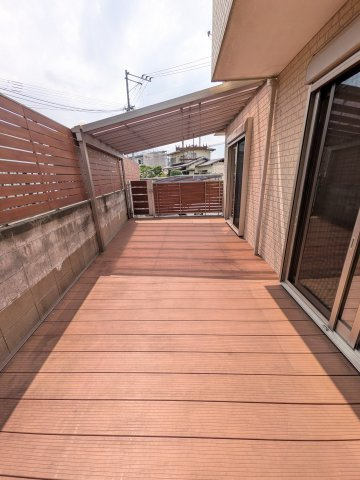 春日市小倉２丁目の中古一戸建の庭|ウッドデッキ