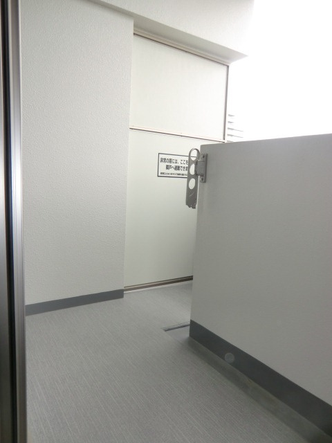 レジュールアッシュPREMIUM　TWIN－1のバルコニー