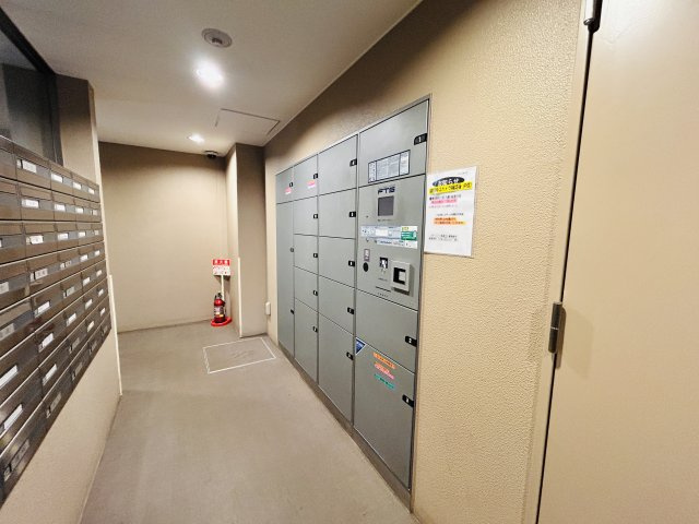ソルヴィエントメイツ西武立川の設備|不在時のお届け物も宅配ボックスで受け取り可能♪