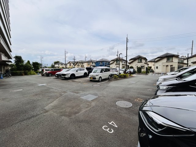 ソルヴィエントメイツ西武立川の駐車場|平置き駐車場♪