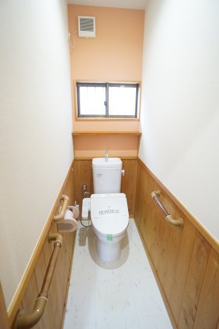 桜ガ丘戸建のトイレ