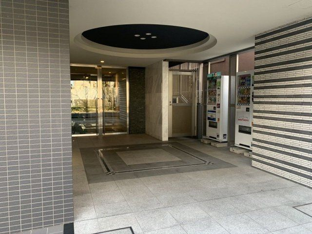 ROKUSUNS NERIMAのエントランス
