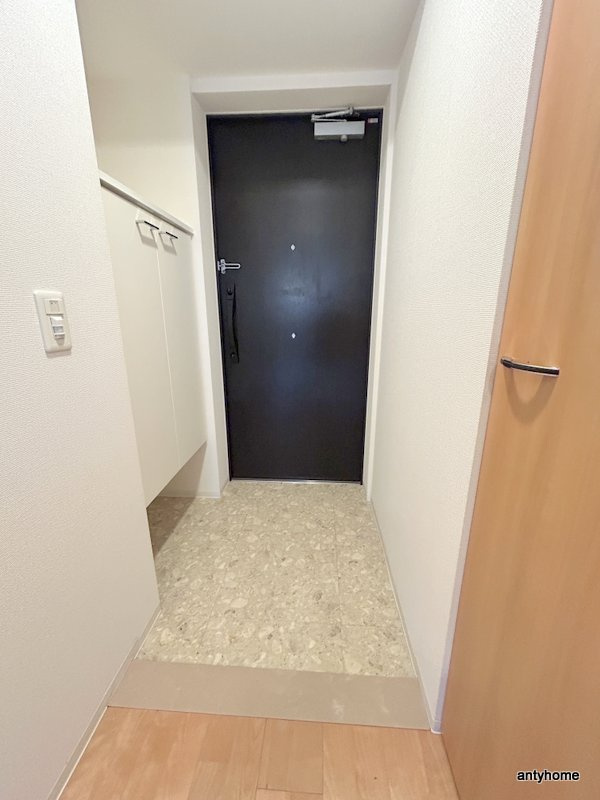 ブリリアント大阪西　仲介手数料無料の玄関