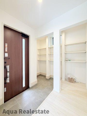 オール電化デザイナーズハウス住吉建売⑮の玄関|きれいな玄関です　※画像はイメージです