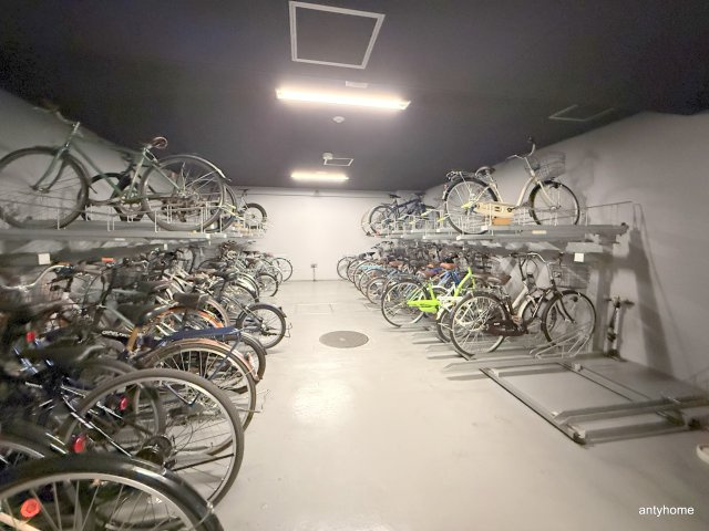 サムティ江戸堀ASUNT　仲介手数料無料の駐車場