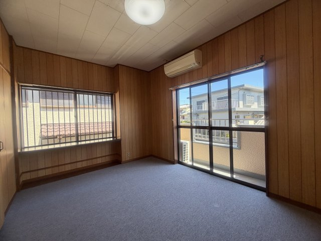垂水区桃山台3丁目戸建の洋室