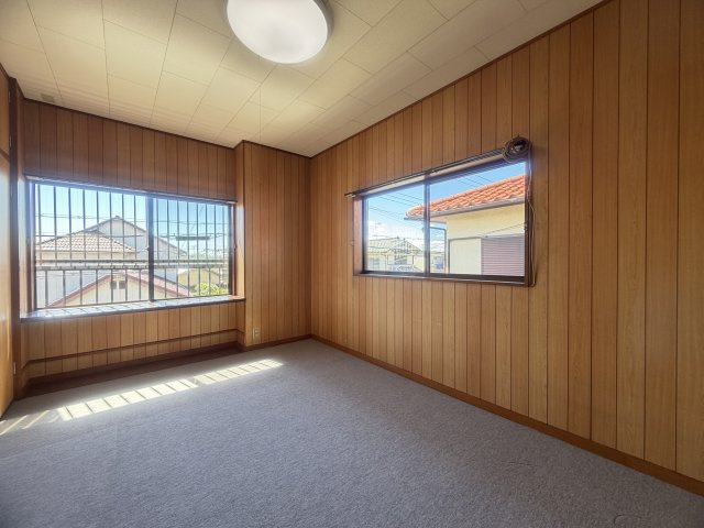 垂水区桃山台3丁目戸建の洋室