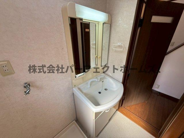 田口3丁目戸建　賃貸の独立洗面台|独立洗面台で身支度をすべて済ませてしまいましょう