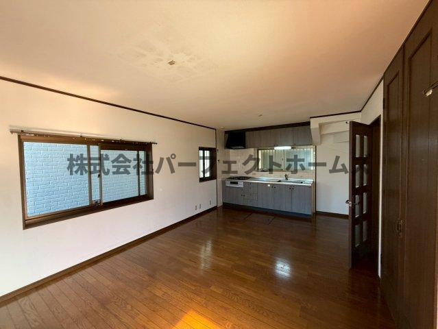 田口3丁目戸建　賃貸の居間・リビング|使いやすい居間です