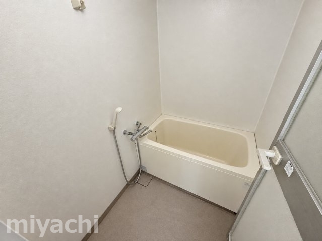 光マンションの浴室