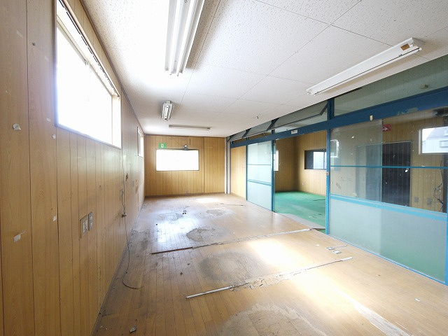 大福貸倉庫のロビー