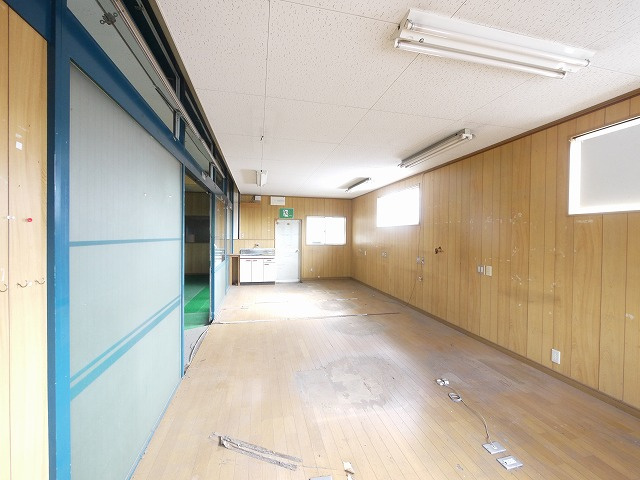大福貸倉庫のロビー