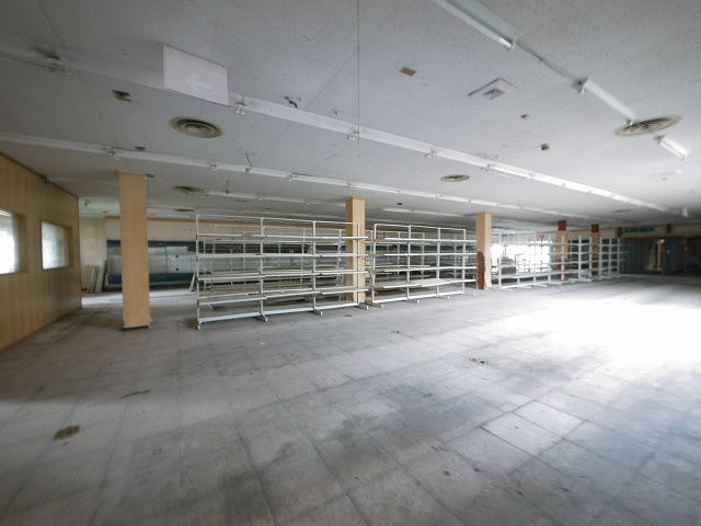 大福貸倉庫のロビー